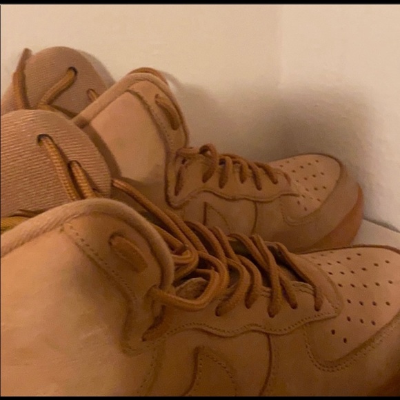 Air Force 1’s high top - Picture 2 of 2